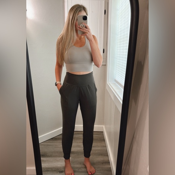 Old Navy Pants - Old Navy Power Soft Joggers in Grey Size Small - Lounge Joggers women’s Small